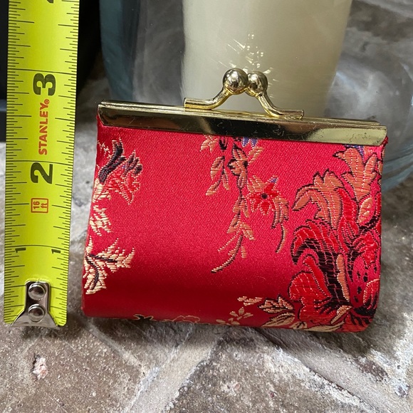 Brocade Fabric Kiss Lock Coin Purse Clutch Gold Tone Hardware - Picture 7 of 7